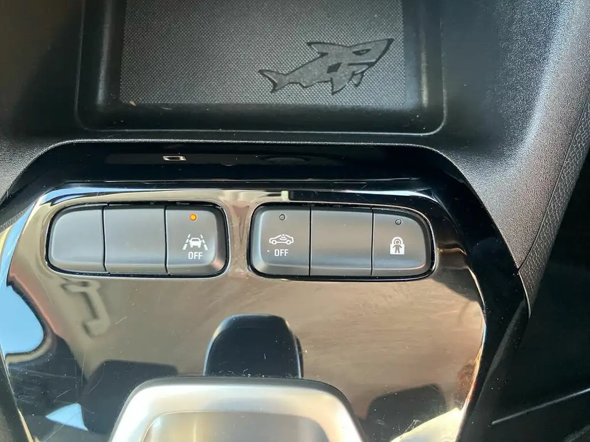 2021-vauxhall-corsa-e-se-premium-big-32
