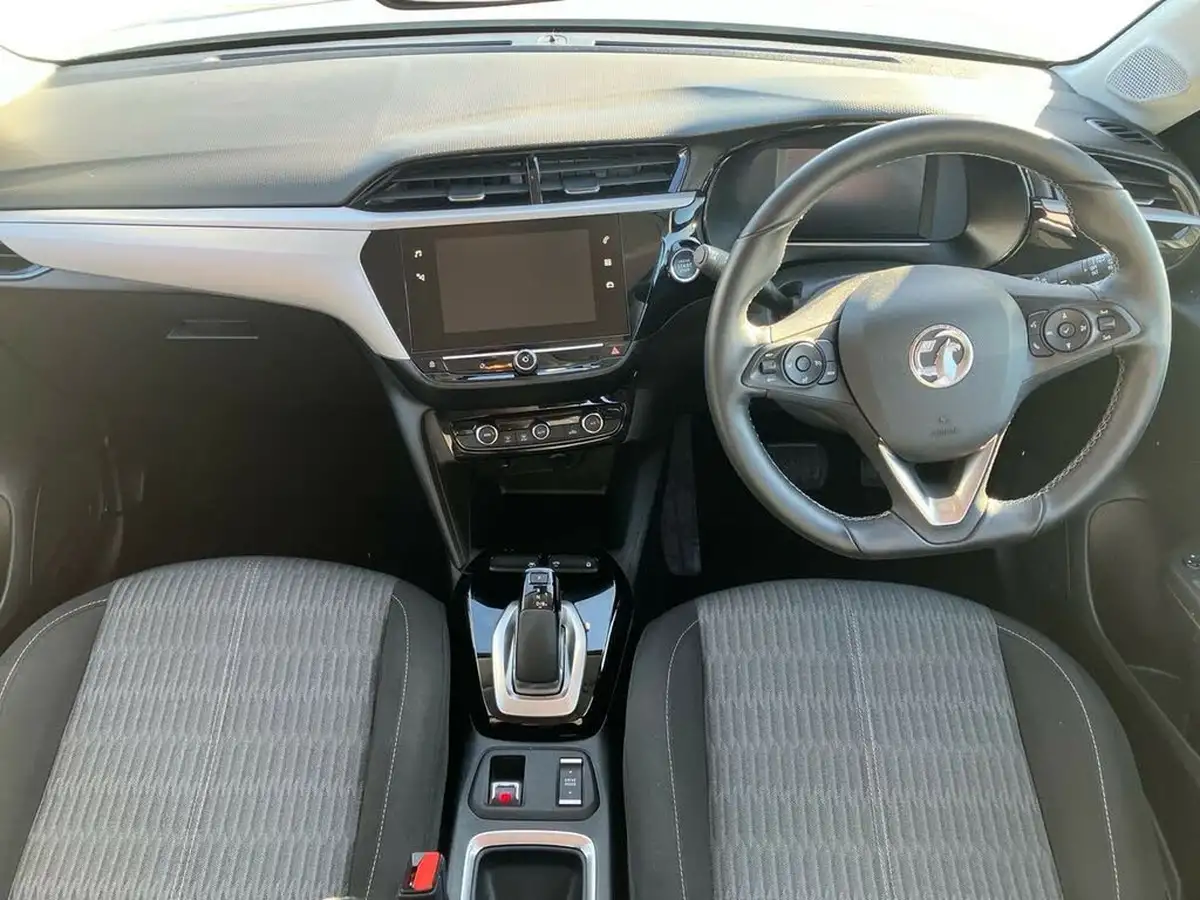 2021-vauxhall-corsa-e-se-premium-big-8