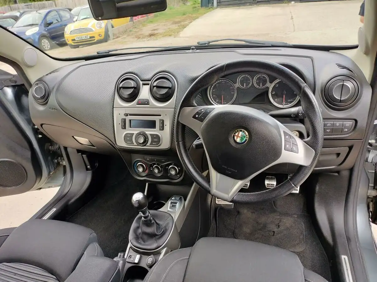2012-alfa-romeo-mito-16td-veloce-big-27