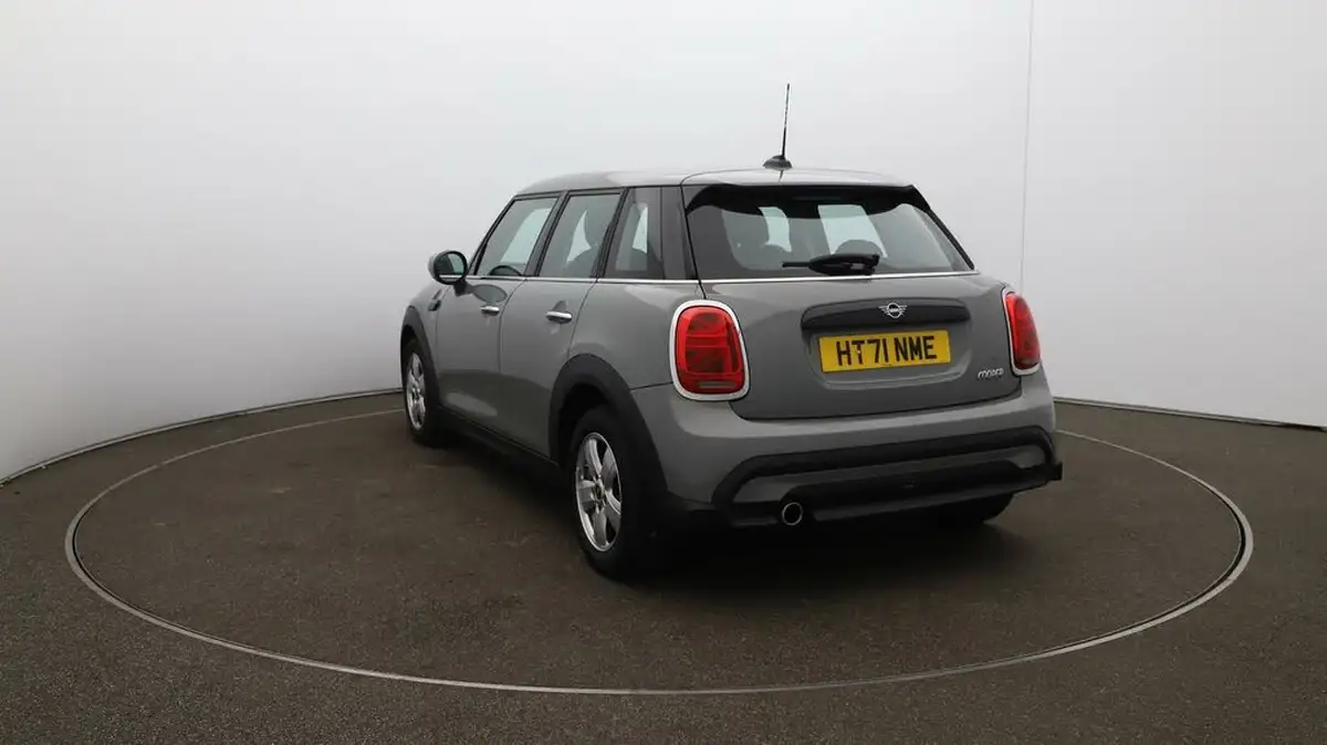 2022-mini-cooper-15-cooper-classic-hatchback-5d-big-51
