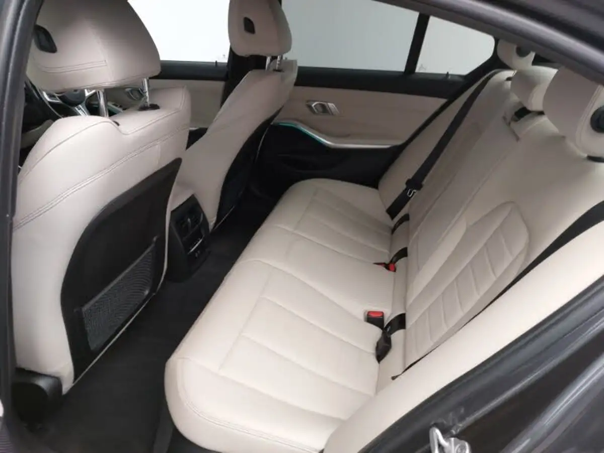 2021-bmw-3-series-20-320i-xdrive-m-sport-big-11