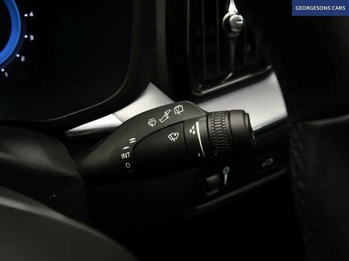 2021-volvo-xc60-20-b5-momentum-big-29
