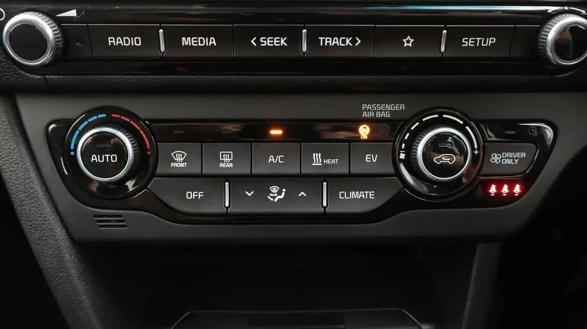 2022-kia-e-niro-ev-2-64-big-12