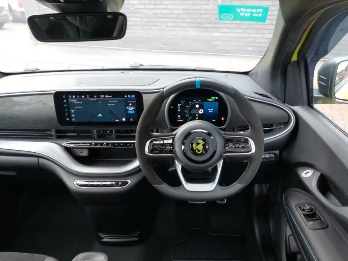 2024-abarth-500-e-500e-turismo-big-6
