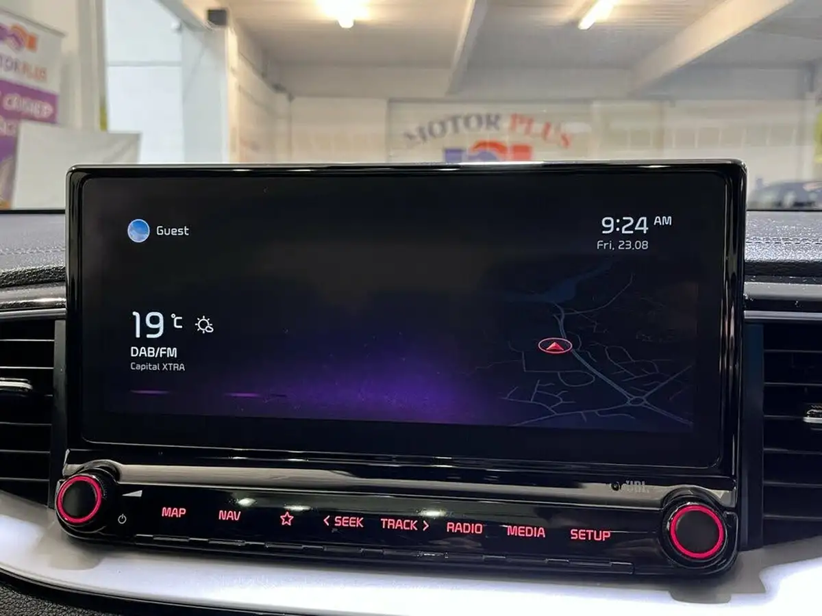 2022-kia-xceed-15-t-gdi-4-big-30