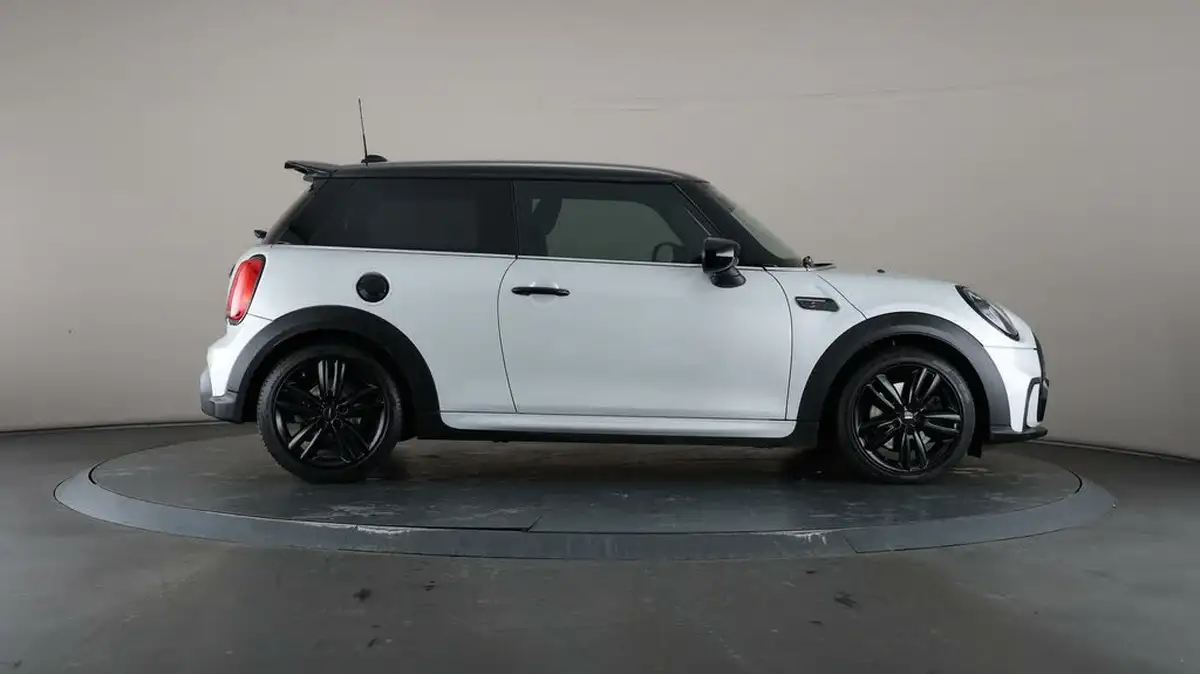 2021-mini-cooper-20-cooper-s-sport-hatchback-3d-big-52
