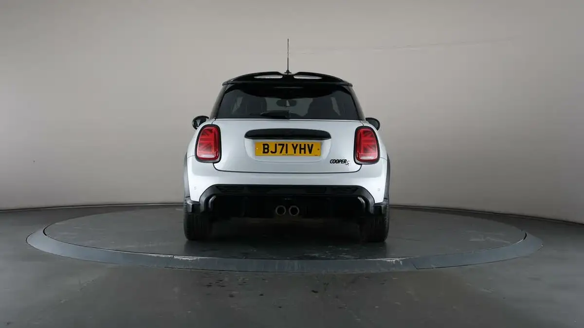 2021-mini-cooper-20-cooper-s-sport-hatchback-3d-big-6