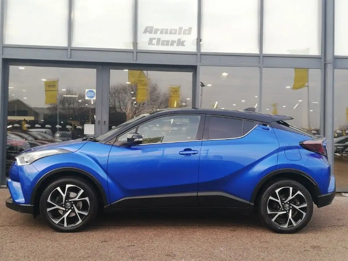 2017-toyota-c-hr-12-dynamic-big-3