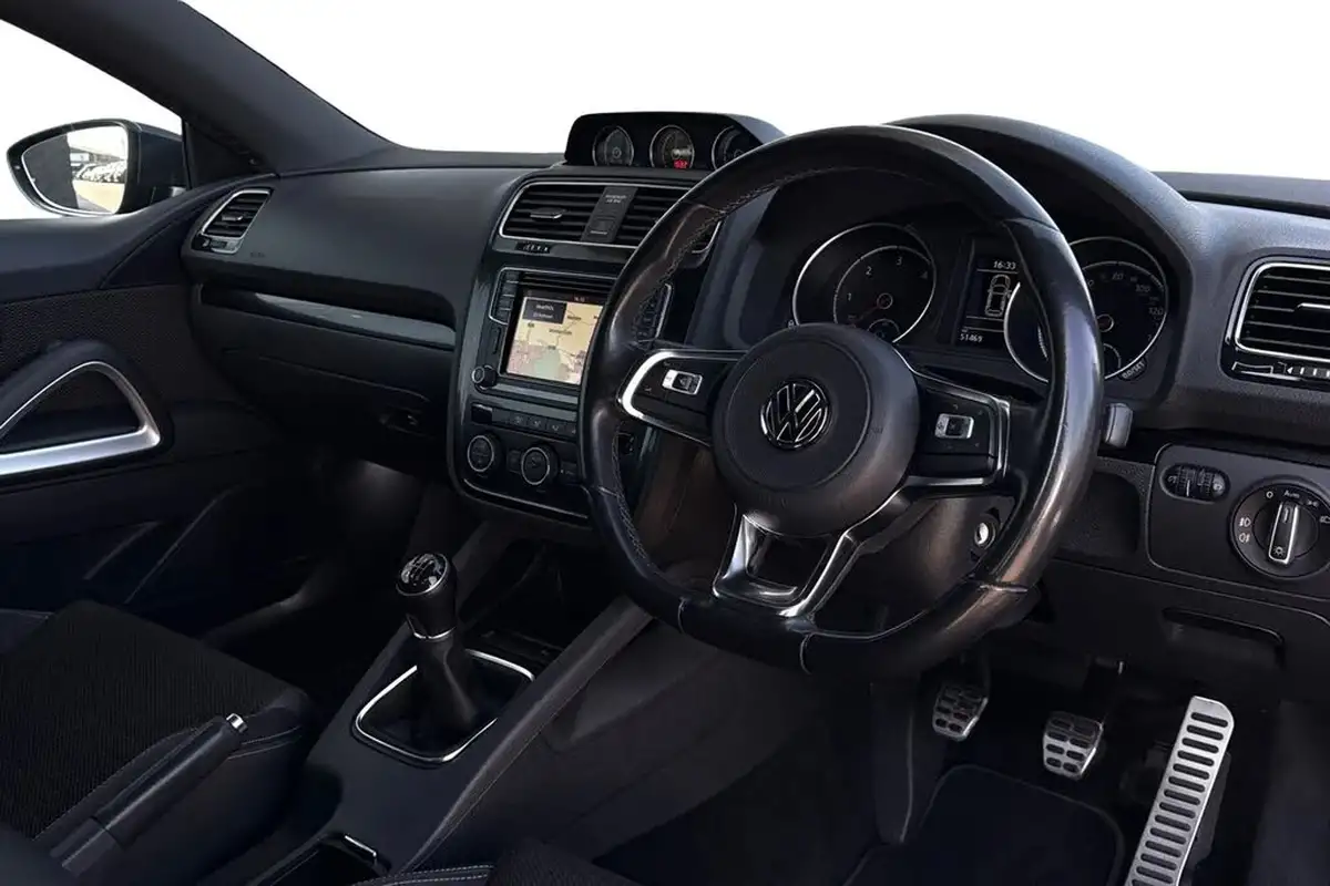 2017-volkswagen-scirocco-20tdi-gt-150ps-ss-big-13