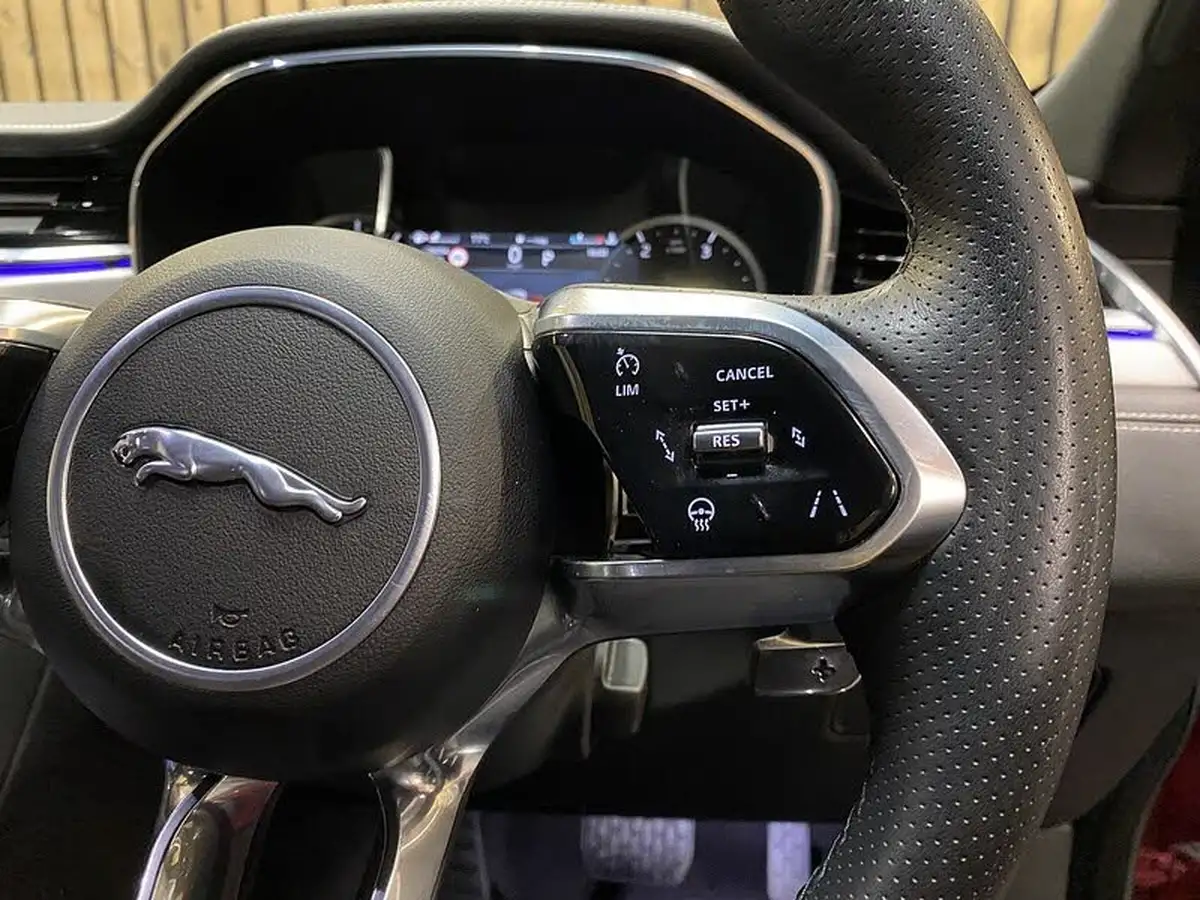 2023-jaguar-f-pace-20-d200-r-dynamic-s-big-30