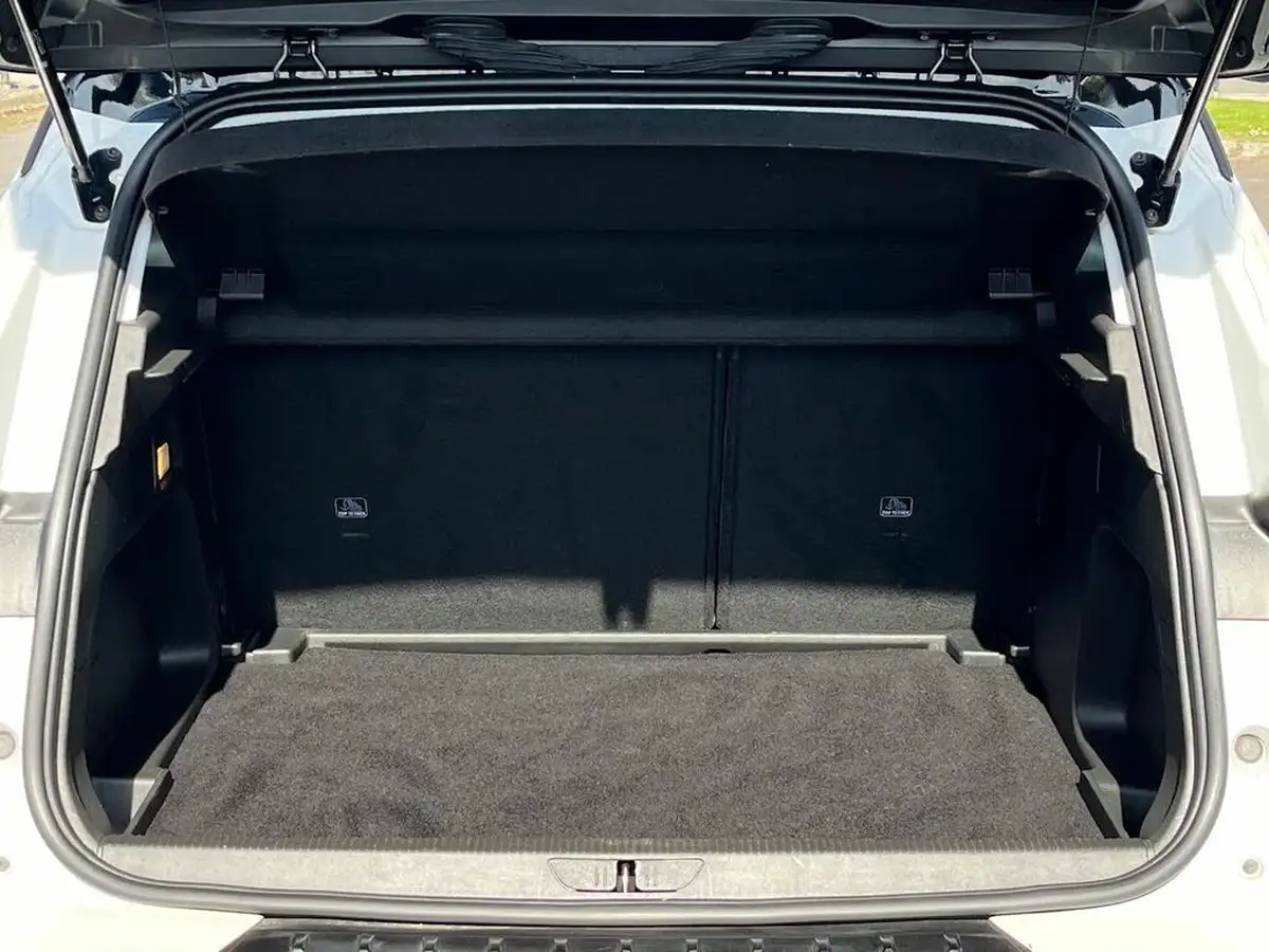 2022-vauxhall-grandland-12-sri-big-9