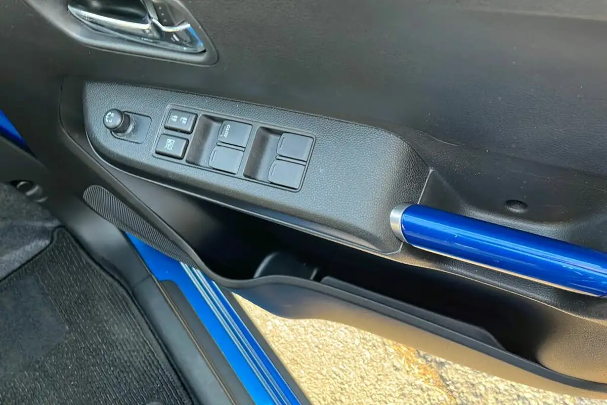 2022-suzuki-ignis-12-dualjet-sz5-big-14