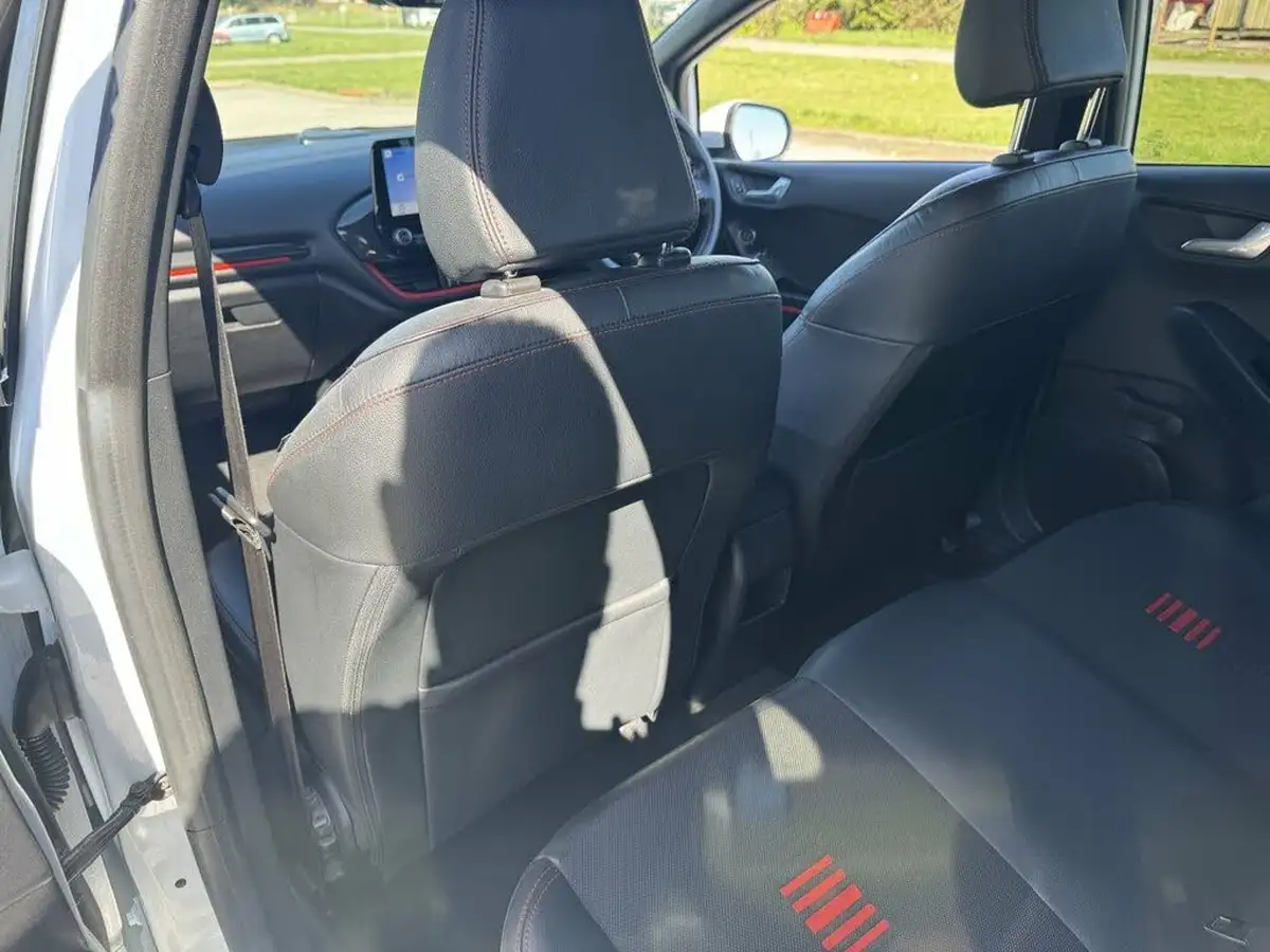 2019-ford-fiesta-10t-st-line-x-125ps-5d-big-21