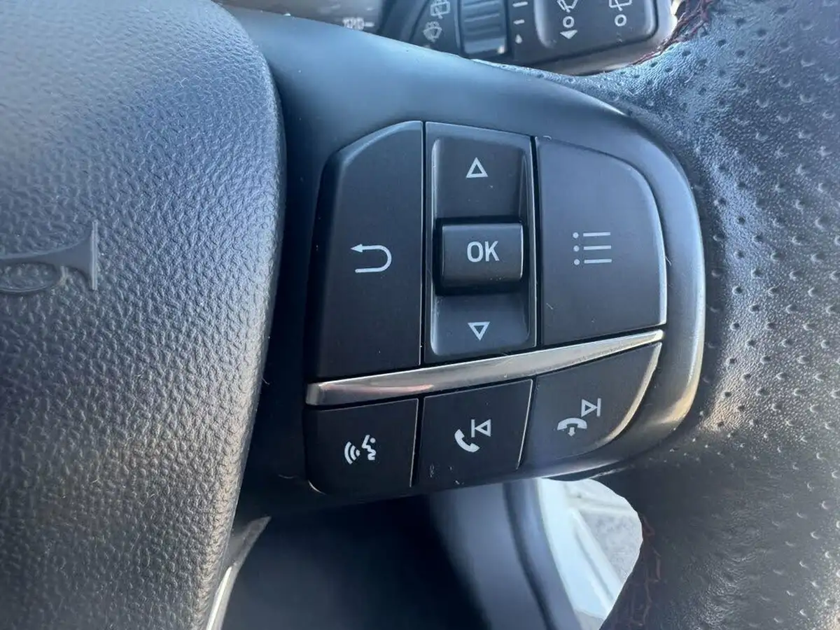2019-ford-fiesta-10t-st-line-x-125ps-5d-big-40
