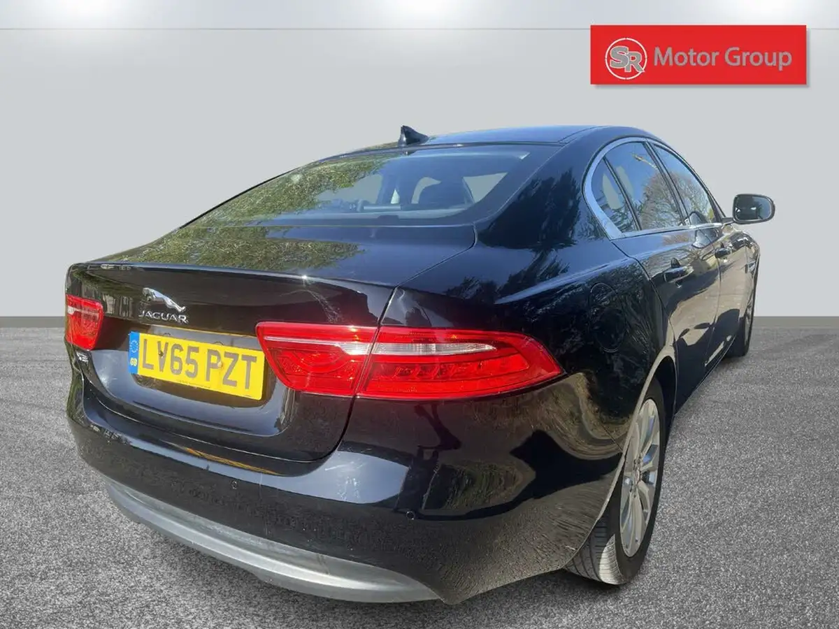 2015-jaguar-xe-20td-prestige-163ps-big-12