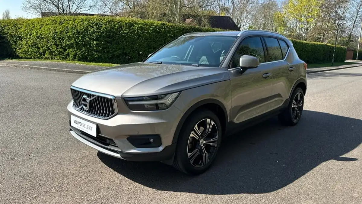 2019-volvo-xc40-20-t4-inscription-awd-big-32