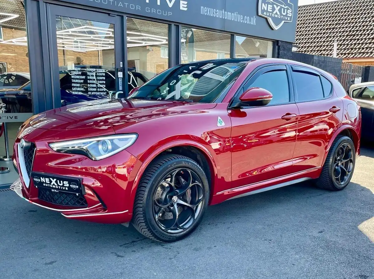 2018-alfa-romeo-stelvio-29-biturbo-quadrifoglio-big-29