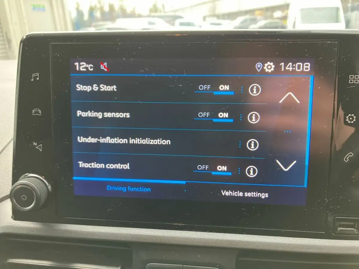 2023-peugeot-partner-15-bluehdi-1000-professional-premium-100pseu6d-ss-big-38