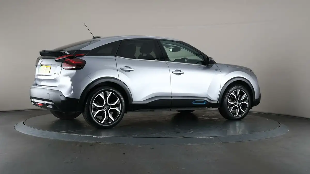 2022-citroen-c4-e-shine-plus-big-58
