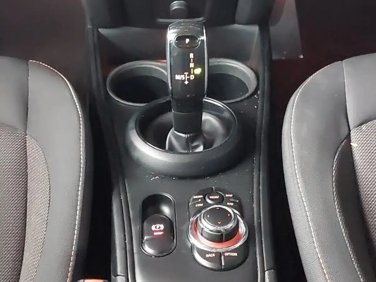 2021-mini-countryman-15-cooper-classic-auto-big-9