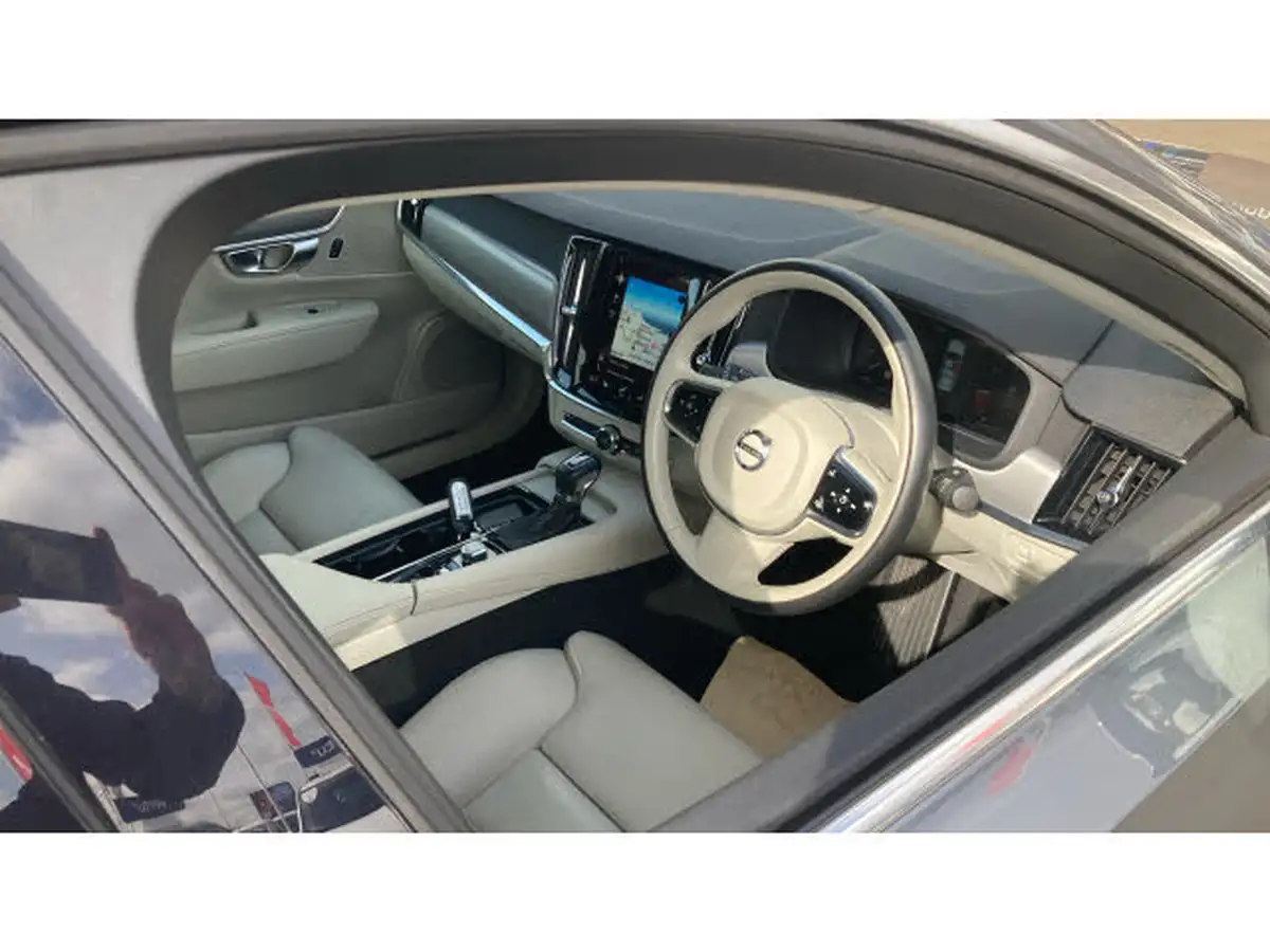 2019-volvo-s90-20td-d4-momentum-plus-big-39