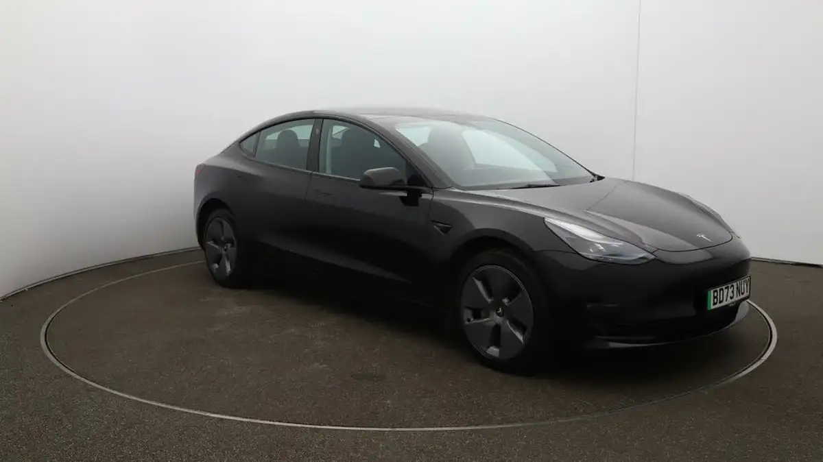 2023-tesla-model-3-e-rwd-long-range-big-1