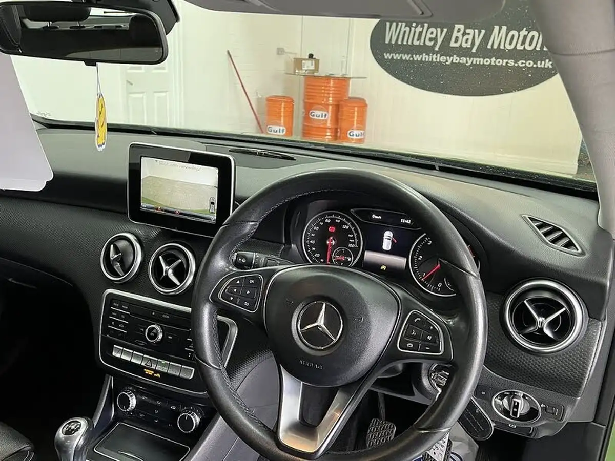 2016-mercedes-benz-a-class-15d-a180d-se-executivess-big-9