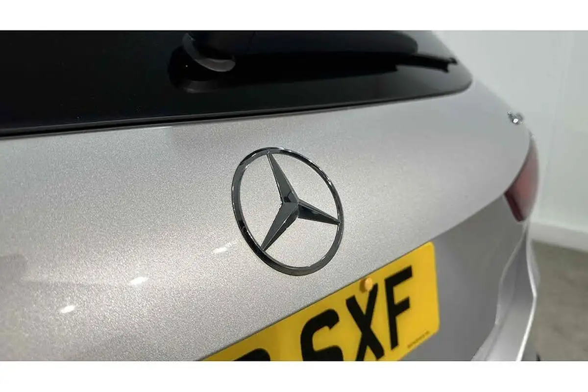 2020-mercedes-benz-gla-class-20d-gla-220d-amg-line-premium-plus-big-11