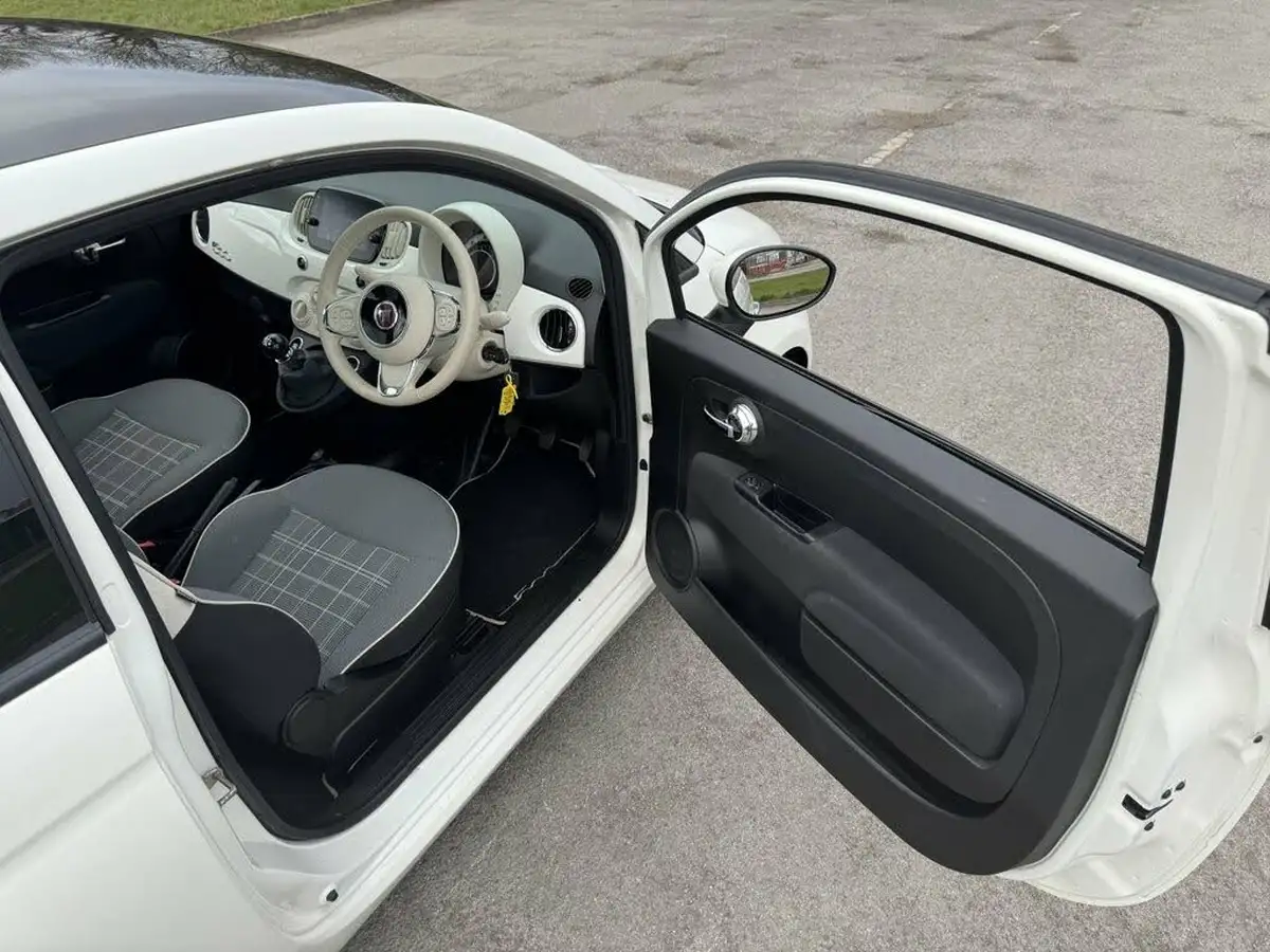 2020-fiat-500-10-lounge-big-8