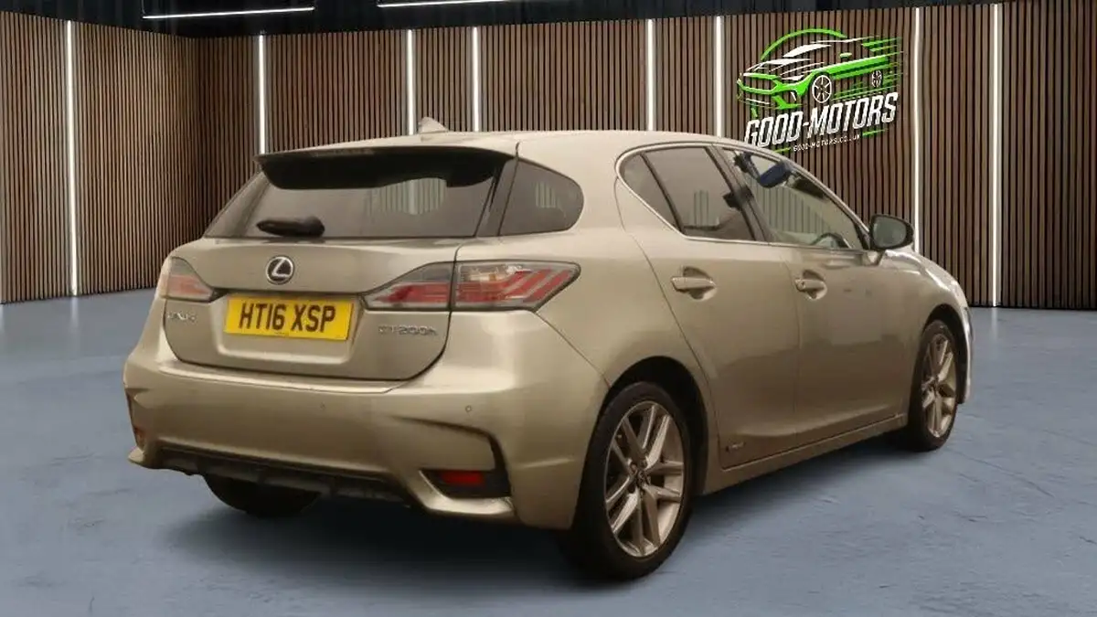 2016-lexus-ct-200h-18-advance-plus-big-2