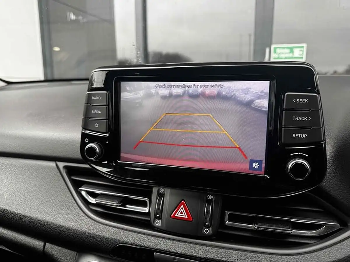 2023-hyundai-i30-10-t-gdi-se-connect-hatchback-big-35