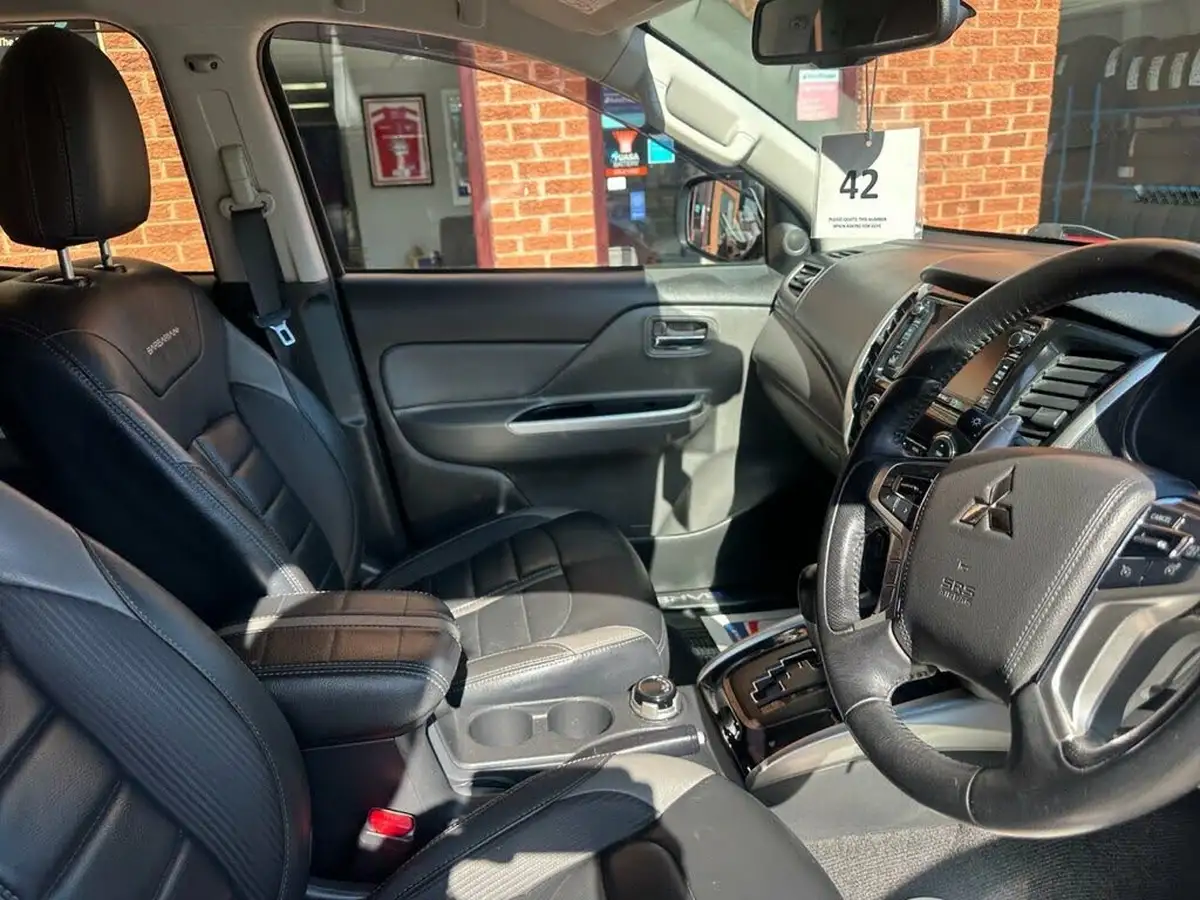 2017-mitsubishi-l200-24di-d-barbarian-178bhp-eu6-auto-big-7