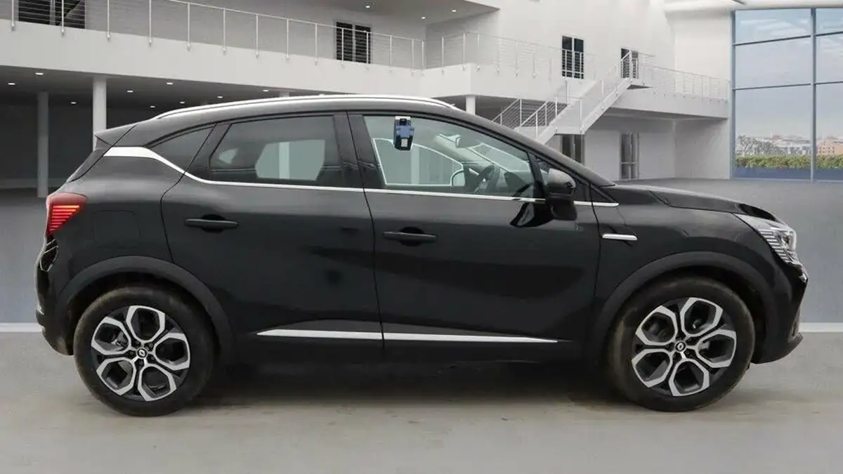 2024-renault-captur-16-techno-145ps-full-big-4