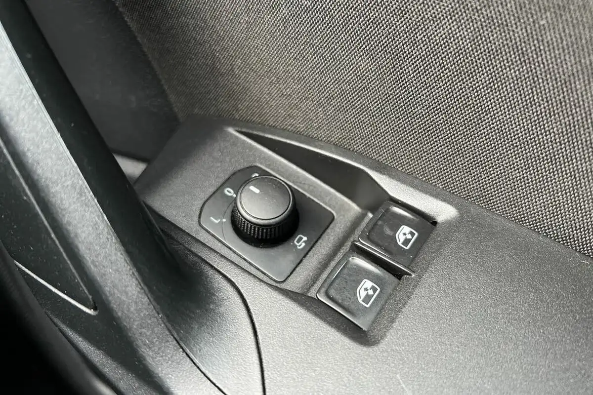 2020-seat-ibiza-10-tsi-fr-95ps-big-14