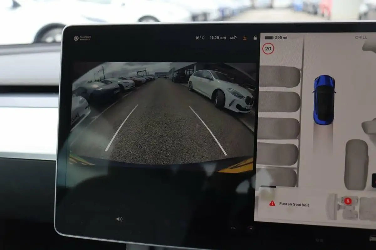 2022-tesla-model-3-e-long-range-big-8