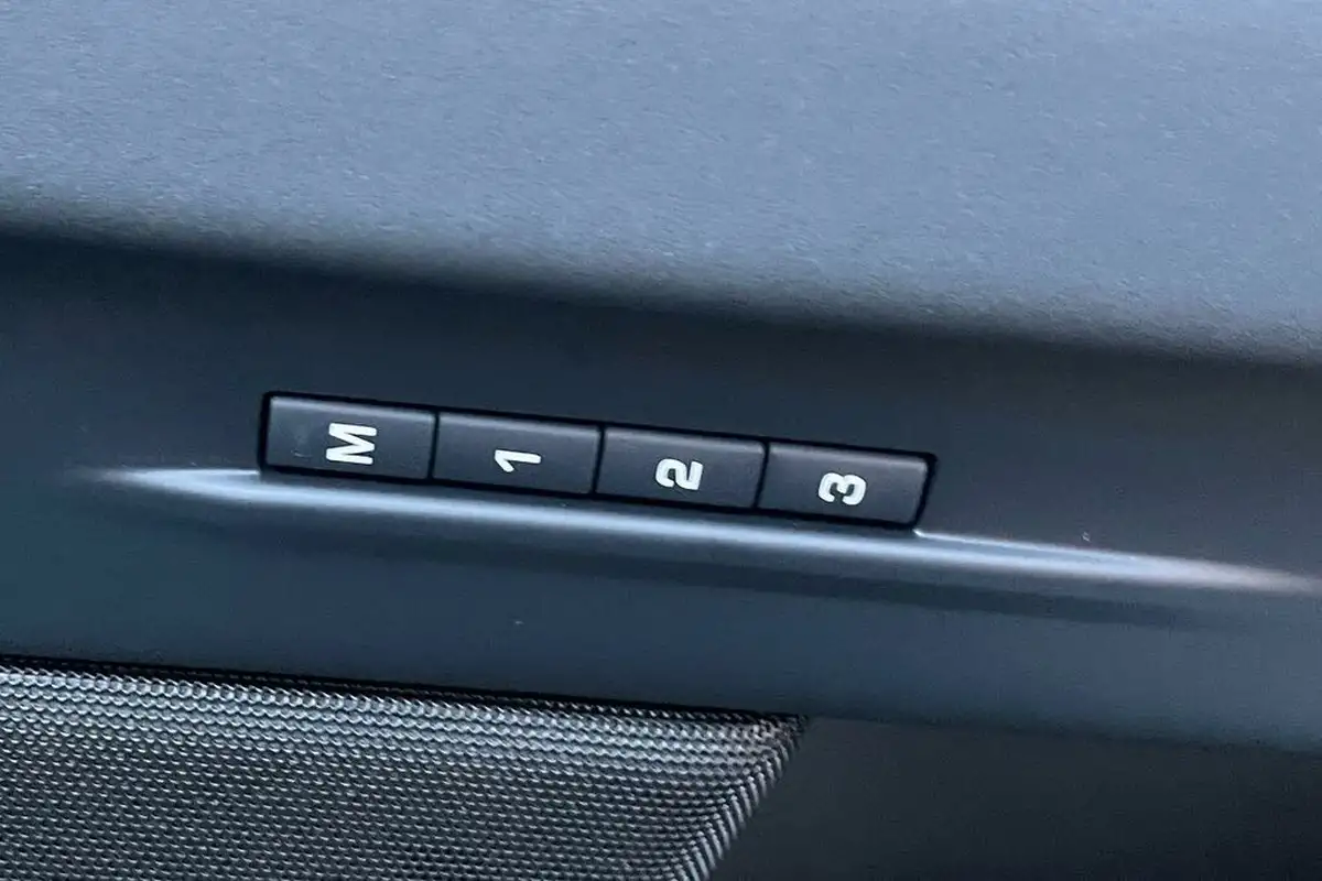 2024-land-rover-range-rover-evoque-20-d200-dynamic-se-big-51