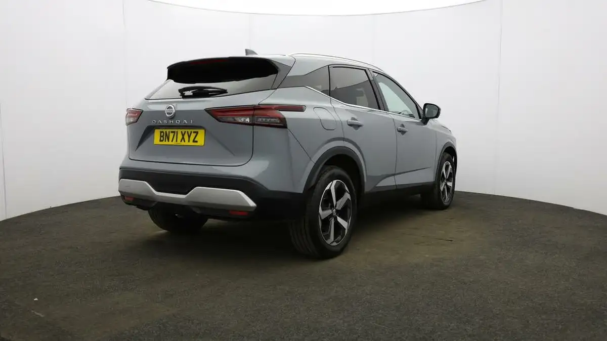 2021-nissan-qashqai-13-dig-t-premiere-edition-140ps-big-6