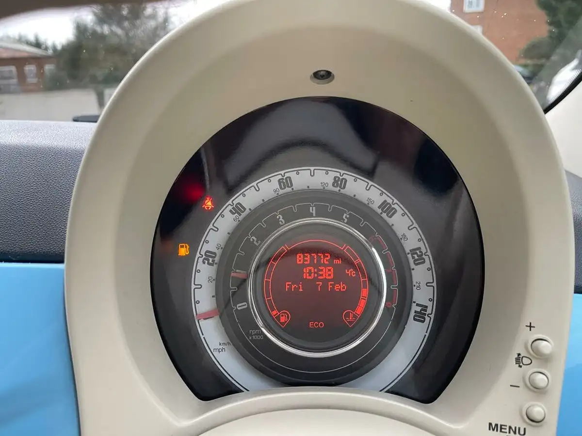 2011-fiat-500c-09-lounge-twinair-big-18