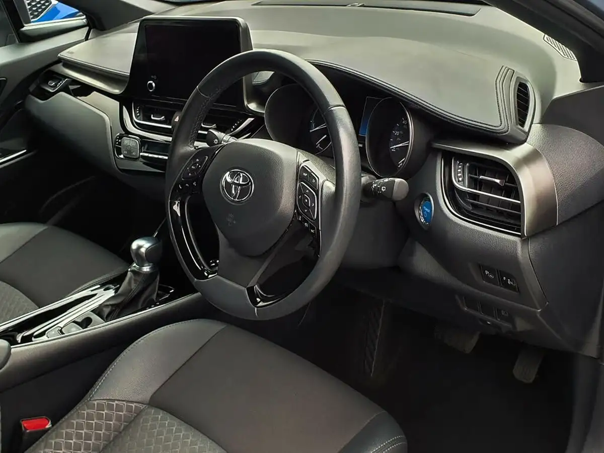 2022-toyota-c-hr-18-vvt-i-design-big-11