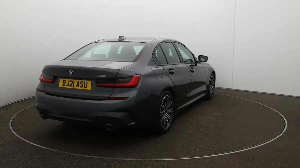 2021-bmw-3-series-20-320i-m-sport-saloon-4d-big-47