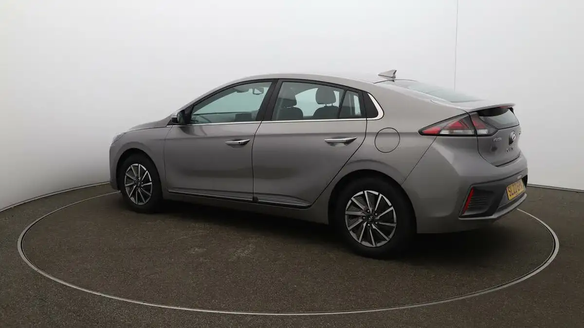2022-hyundai-ioniq-e-premium-electric-big-27