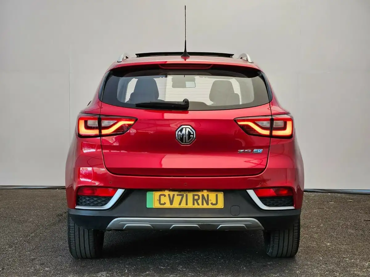 2021-mg-zs-suv-e-exclusive-ev-big-7