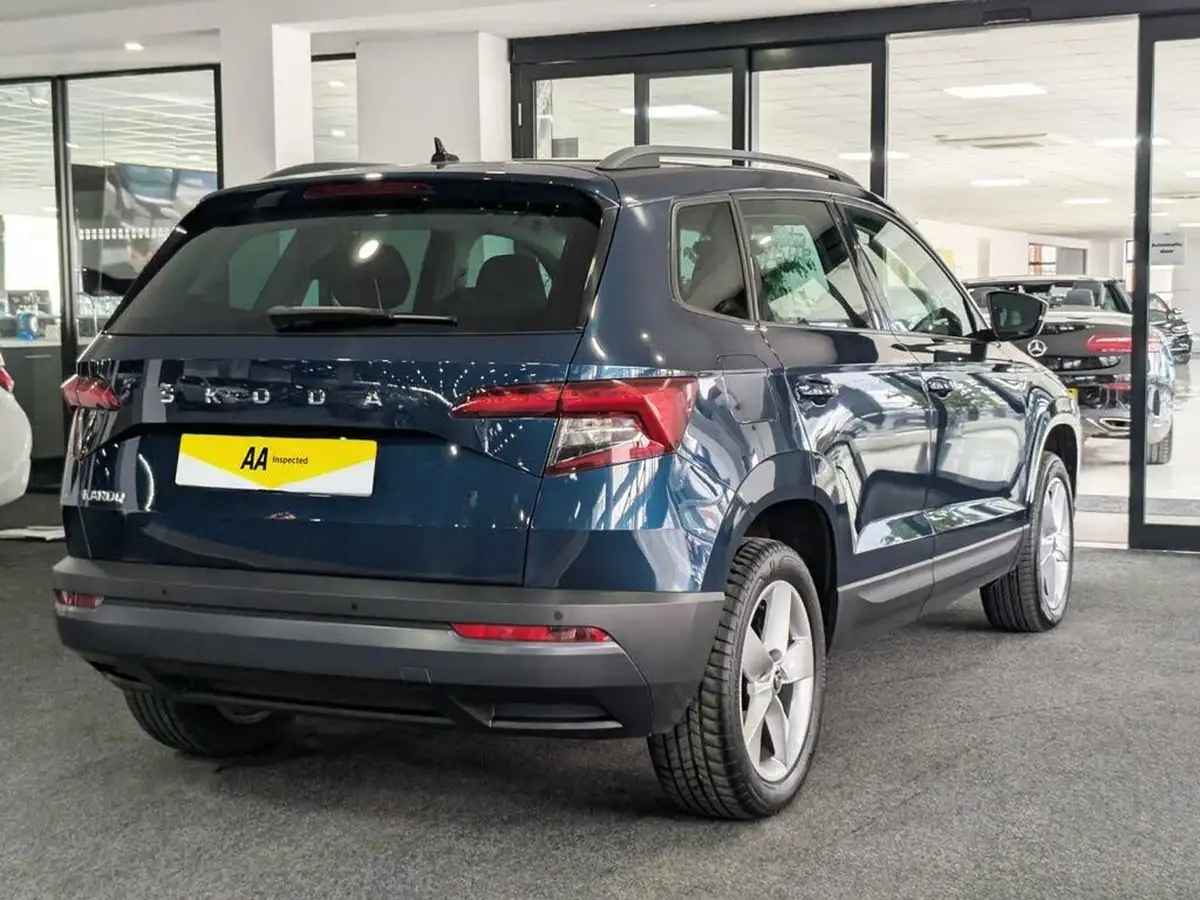 2020-skoda-karoq-10-tsi-se-115ps-big-8
