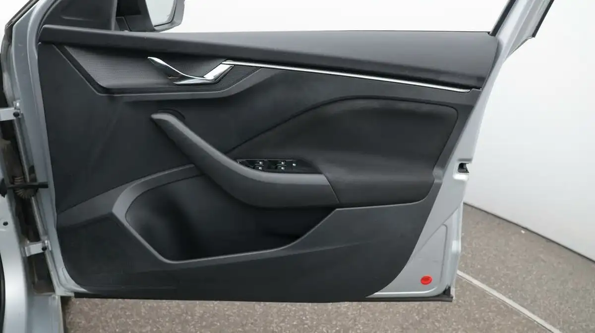 2020-skoda-kamiq-15-tsi-monte-carlo-dsg-big-15