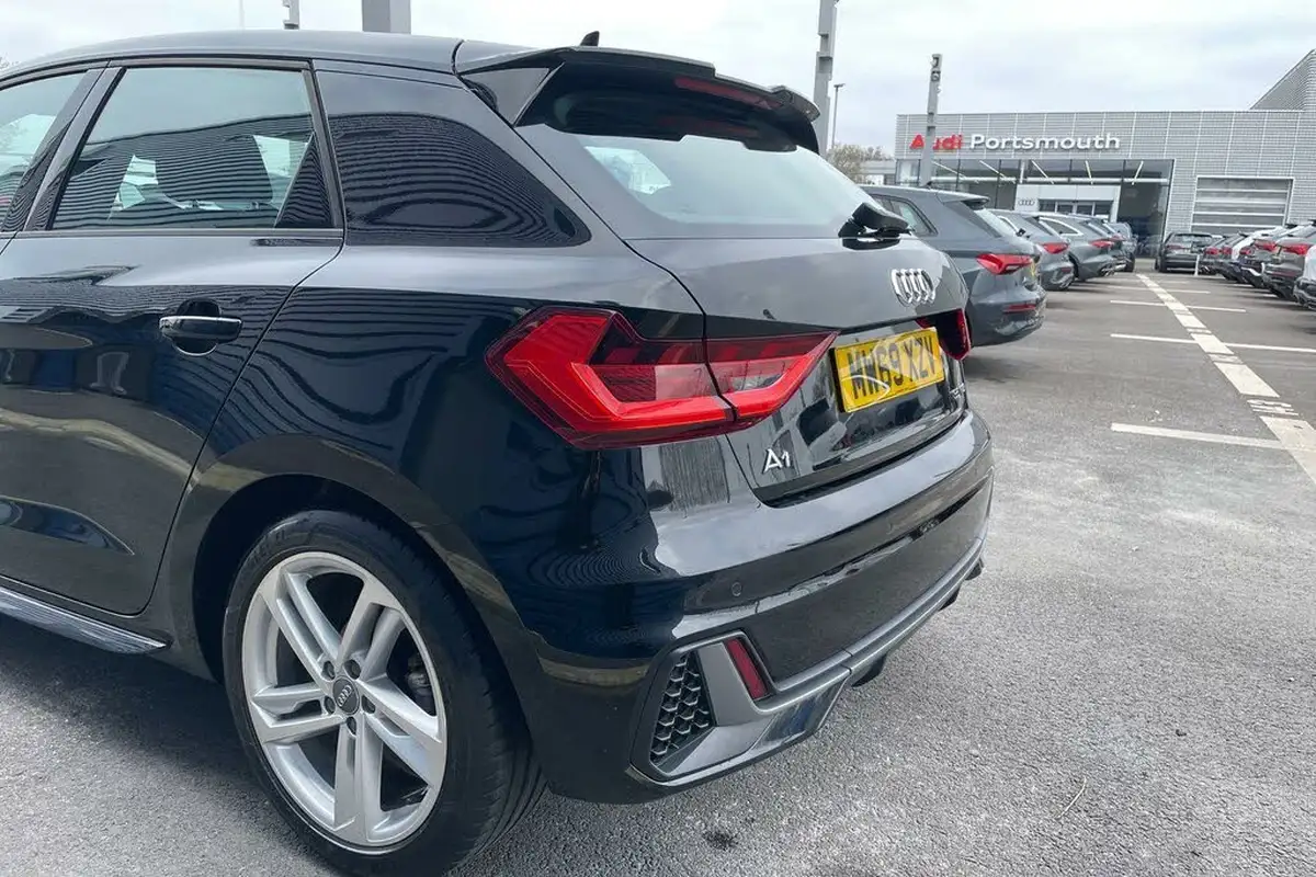 2019-audi-a1-15-35-tfsi-s-line-tronic-big-15