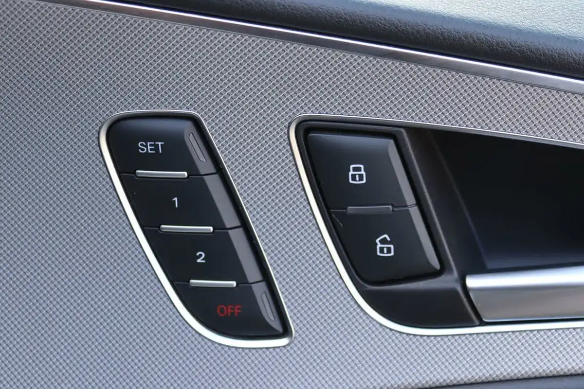 2013-audi-a6-allroad-30td-quattro-245ps-s-tronic-big-17