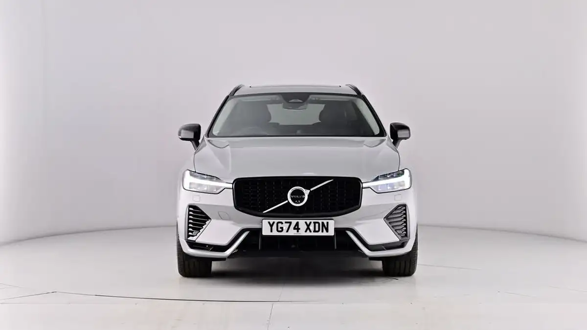2024-volvo-xc60-20-t8-ultimate-dark-big-54