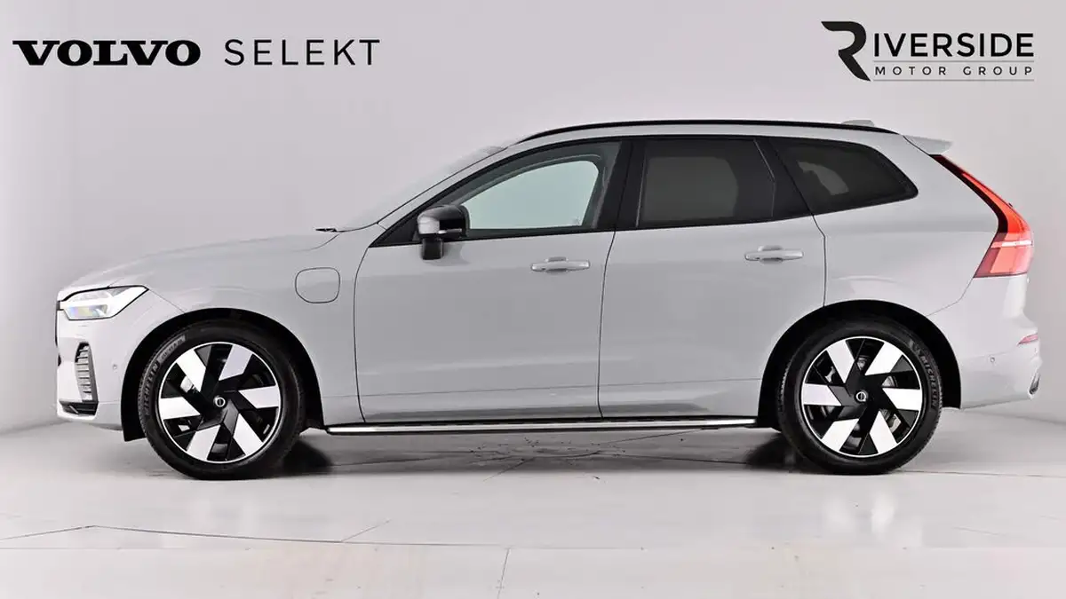 2024-volvo-xc60-20-t8-ultimate-dark-big-6