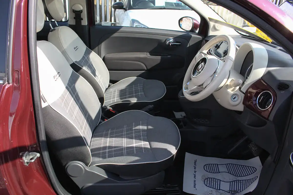 2016-fiat-500-12-lounge-dualogic-big-14