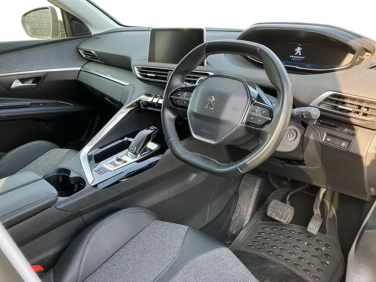 2020-peugeot-5008-suv-12-puretech-allure-eat8-big-7